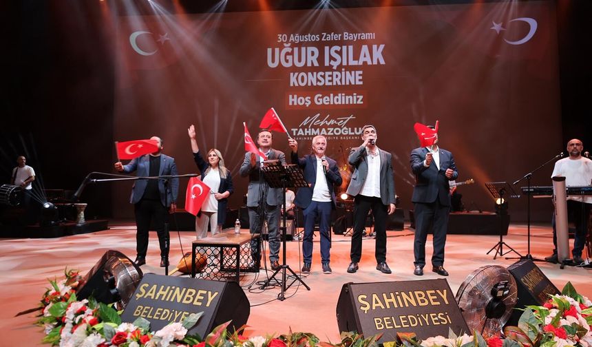 Şahinbey’de zaferin coşkusu şarkılarla taçlandı