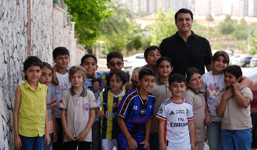 Başkan Yılmaz’dan eğitime yeni destek! Öğrencilere 8 bin TL…