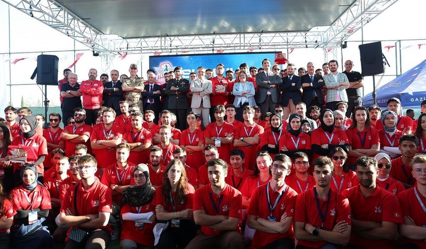 Gaziantep'te Sürü İHA Yarışması! Ödüller sahiplerini buldu