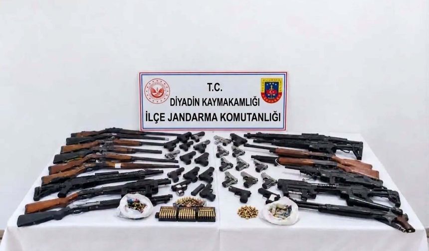 Silah kaçakçılığına büyük darbe! Çok sayıda mühimmat ele geçirildi