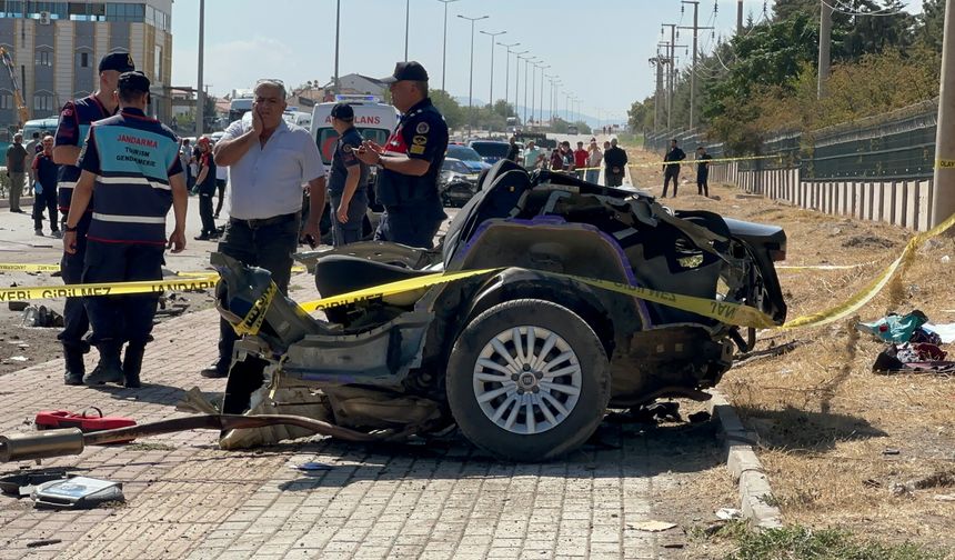 İki kişi hayatını kaybetmişti! Feci kazanın görüntüleri ortaya çıktı