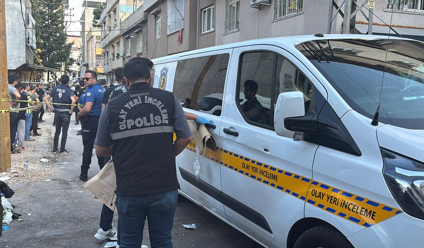 Gaziantep'te dehşet: Önce eşini öldürdü, sonra 3'ü çocuk 4 kişiyi yaraladı