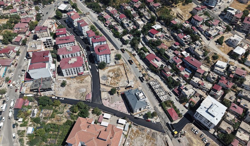 Kahramanmaraş Büyükşehir’den asfalt atağı