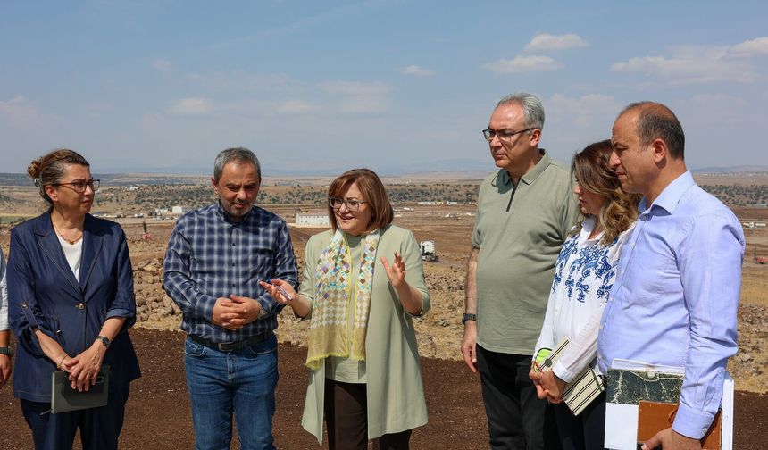Gaziantep’e yeni proje! Başkan Şahin, yeni tugay alanında çalışmaları inceledi
