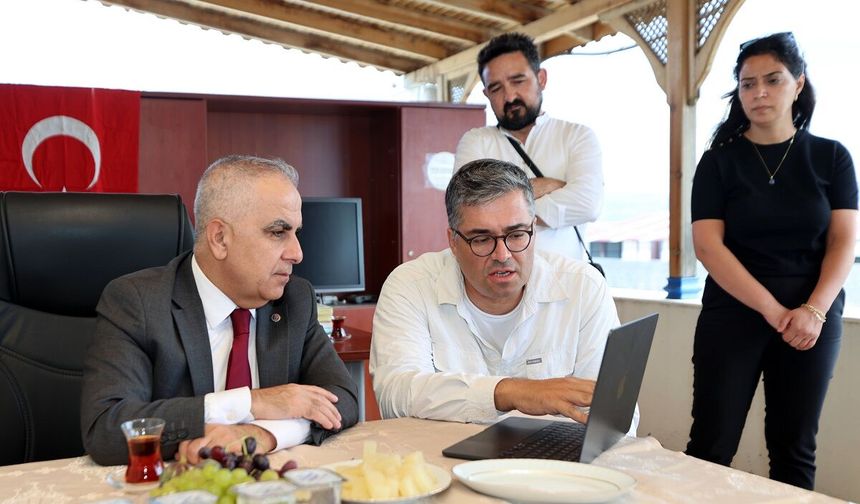 GAÜN Rektörü Doğan, Gerçin Höyük Kazısı çalışmaları hakkında bilgi aldı