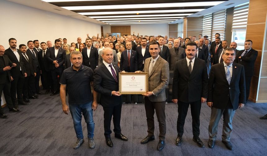 MHP Gaziantep İl Başkanı Kılıç’tan gövde gösterisi! Mazbatasını aldı