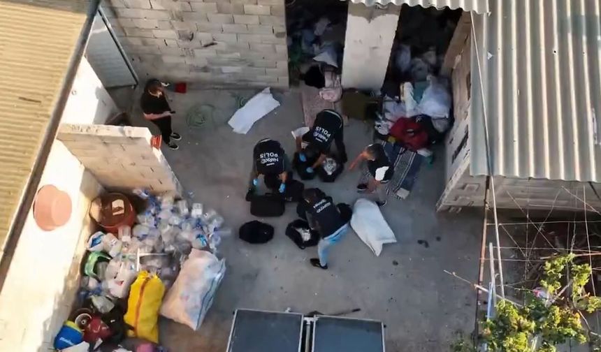 Gaziantep’te zehir tacirlerine tarihi operasyon! Valizler dolusu yasaklı madde ele geçirildi