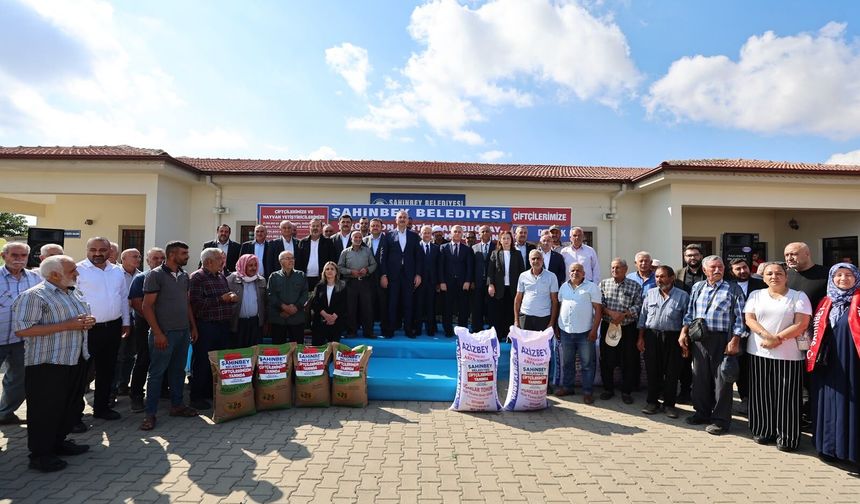 Gaziantep’te çiftçilere bin 800 ton tohum desteği! “Çiftçimizin ne ihtiyacı varsa destek verdik”