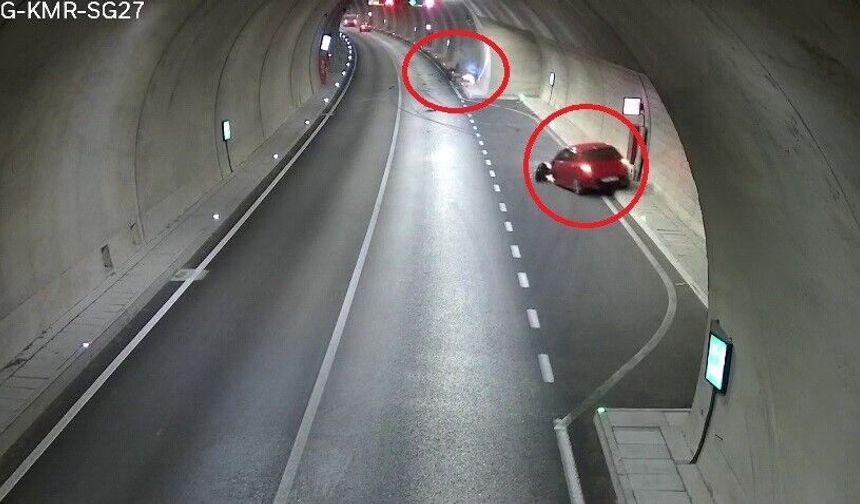 Cinayet gibi kaza kamerada! Karşı şeride geçen otomobil motosiklete böyle çarptı