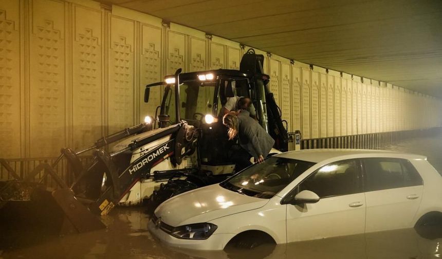 İstanbul’da sağanak yağışın bilançosunu Valilik açıkladı! İşte detaylar