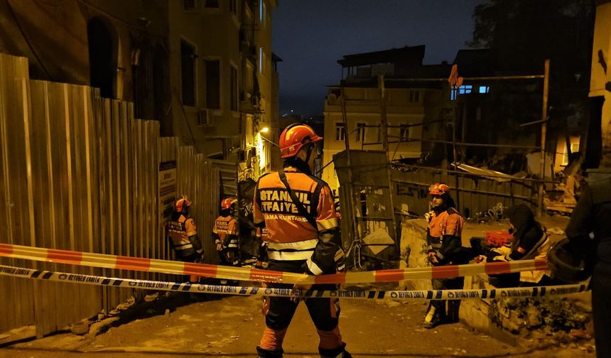 İstanbul'da kabus dolu gece! 5 katlı bina çöktü...