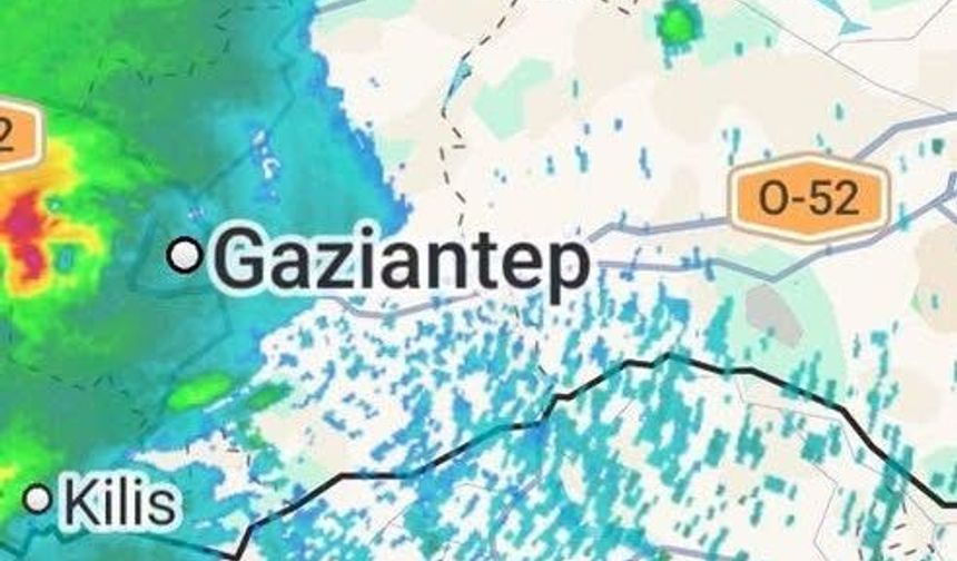 Gaziantep’te fırtına ve dolu etkisini göstermeye başladı: Saatlerce sürecek...