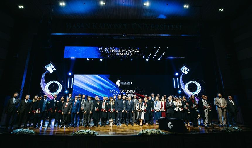 HKÜ’de akademik ve sportif başarılar ödüllendirildi