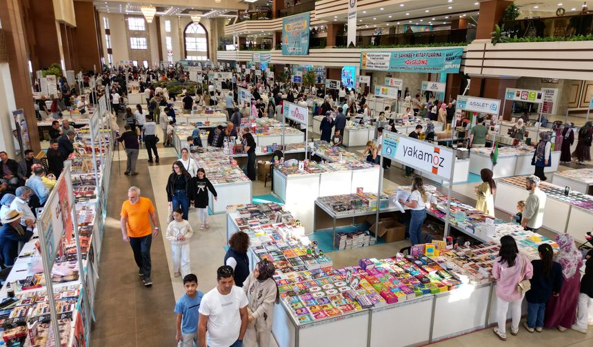 Şahinbey’in kitap fuarına yoğun ilgi