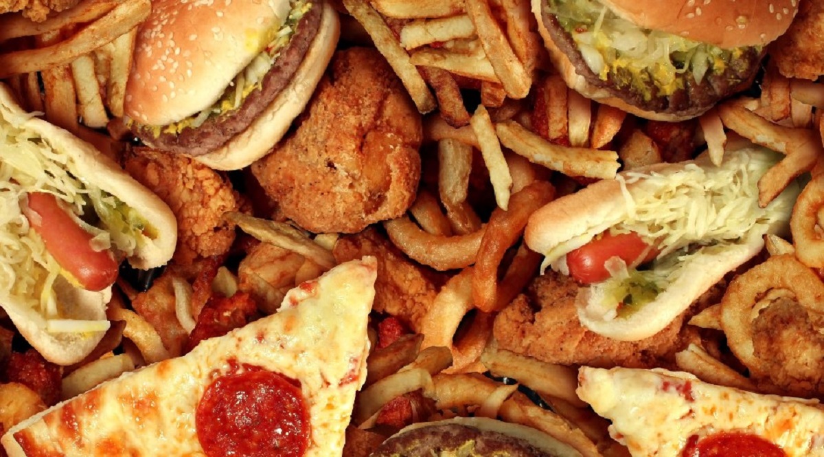 Fast Food Ve Kizarmiş Gidalar Sağliksiz Yağlar Ve Yüksek Kalori̇