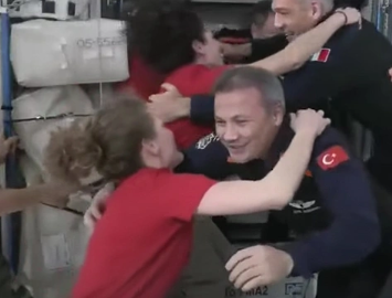 İlk Türk Astronot Alper Gezeravcı