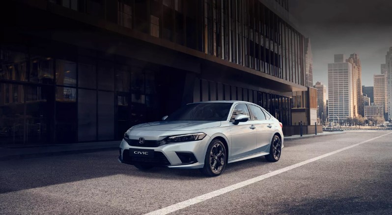 HONDA: MODİFİYENİN VE DAYANIKLILIĞIN TEMSİLCİSİ
Honda, Türkiye'de modifiye tutkunlarının favorisi olmasının yanı sıra, dayanıklı otomobilleriyle de ön plana çıkıyor. En az arızalanan otomobiller listesinde beşinci sırayı alan Honda, geniş bir kullanıcı kitlesi tarafından tercih ediliyor. Honda'nın sağlamlığı ve dayanıklılığı, Türkiye otomobil pazarında kalıcı bir iz bırakıyor.

