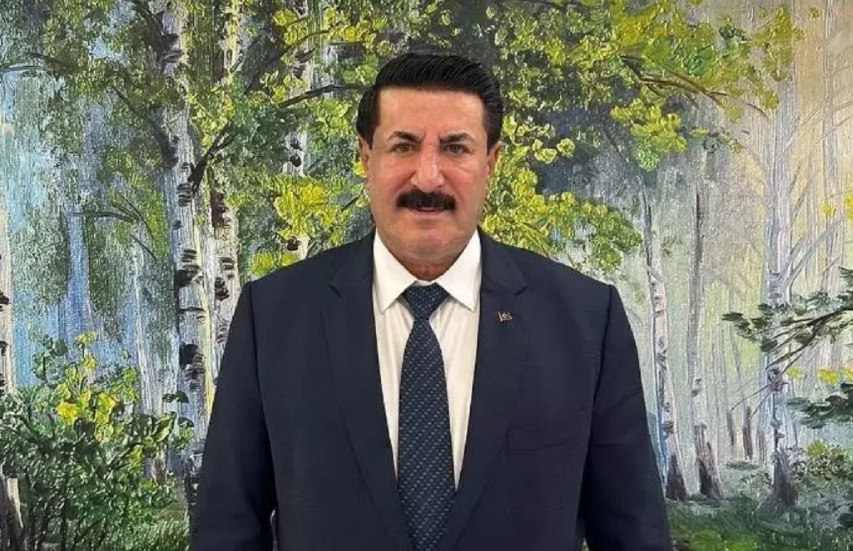 HAKKARİ
Hakkari Belediye Başkan Adayı İsmet Ölmez

İSMET ÖLMEZ KİMDİR?
2015 yılında Ölmez Madencilikte CEO olarak göreve başlamıştır. Aynı zamanda Doktora Eğitimine İşletme dalında Rustow ve Yakın Doğu Üniversitelerinde devam etmektedir. 2012 yılında Anatolia ve 2017 yılında East West şirketlerini kurmuştur ve hala bu şirketlerin yönetim başkanlığını yapmaktadır.
