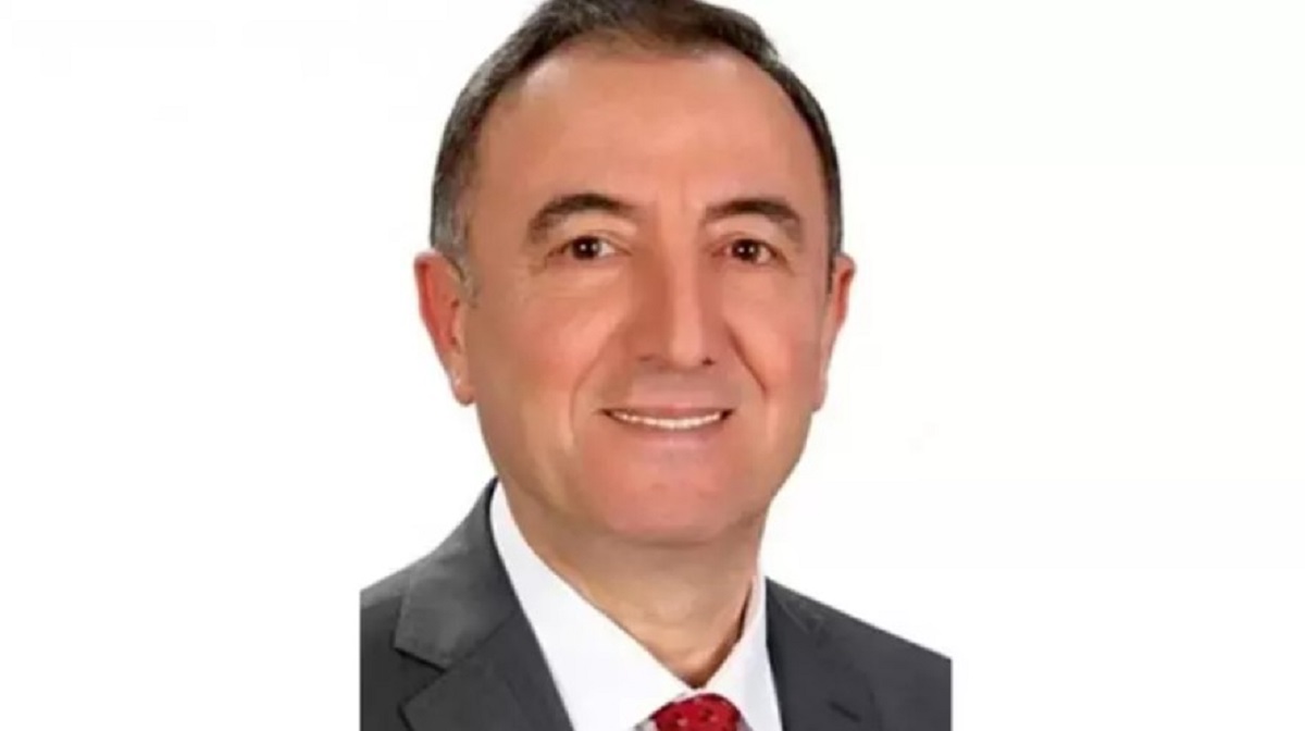 KIRŞEHİR
Kırşehir Belediye Başkan Adayı Osman Arslan

OSMAN ARSLAN KİMDİR?
AK Parti'nin 28. Dönem Milletvekili Adayı Osman Arslan, Kırşehir'de uzun yıllardır doktorluk yaptı.
