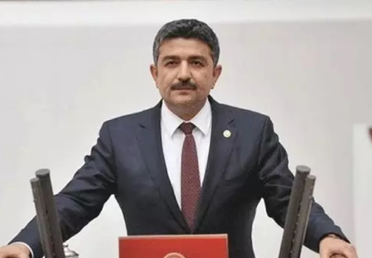 KİLİS
Kilis Belediye Başkan Adayı Raşit Polat

RAŞİT POLAT KİMDİR?
AK Parti Kilis il başkanlığı ile 25 ve 26. dönem AK Parti Kilis Milletvekili olan Ecz. Reşit Polat AK Parti tarafından Kilis Belediye Başkan Adayı olarak gösterildi.
