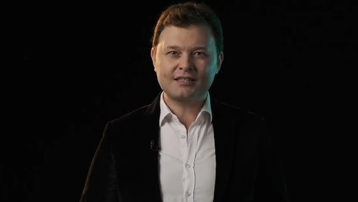 Ömür Kurt, gazetedeki görevinden ayrılmış olsa da Hürriyet Kelebek'e dışarıdan yazı yazmaya devam edeceği öğrenildi. Gazetecilik kariyerinin yanı sıra çocuk kitapları da yazan Kurt'un "Yaban Ördeği Ailesinin Göç Yolculuğu" adlı kitabı, 2017 yılında Gülten Dayıoğlu Çocuk ve Gençlik Edebiyatı Vakfı tarafından yılın çocuk romanı ödülüne layık görülmüştü.