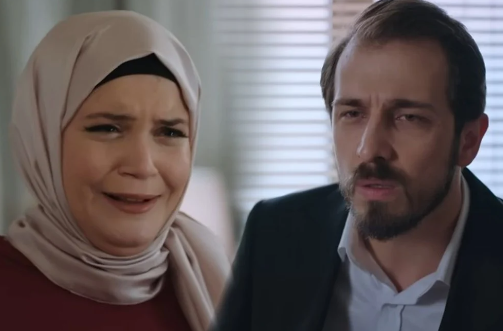 Kızılcık Şerbeti dizisinde, Nilay’ın bebeğinin babasının kim olduğu büyük bir merak konusu. Mustafa, biyolojik olarak baba olamayacağını öğrendiği için Nilay’ın bebeğinin kendisinden olmadığını düşünüyor.