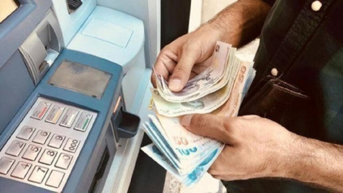 TGRT’de yayınlanan “Pınar Ergüner ve Yasemin Bozkurt ile Bilmedikleriniz” programında, emeklilere yapılacak bayram ikramiye zammıyla ilgili çarpıcı bir iddia gündeme geldi.
