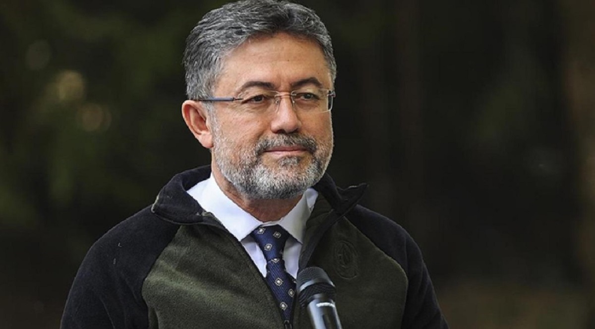 Bakan Yumaklı, Twitter üzerinden yaptığı açıklamada, “Tarım sektörümüzü güçlendirmeye devam ediyoruz. Bugün çiftçilerimize 295 milyon 531 bin TL tarımsal destekleme ödemesi yapıyoruz” ifadelerini kullandı.