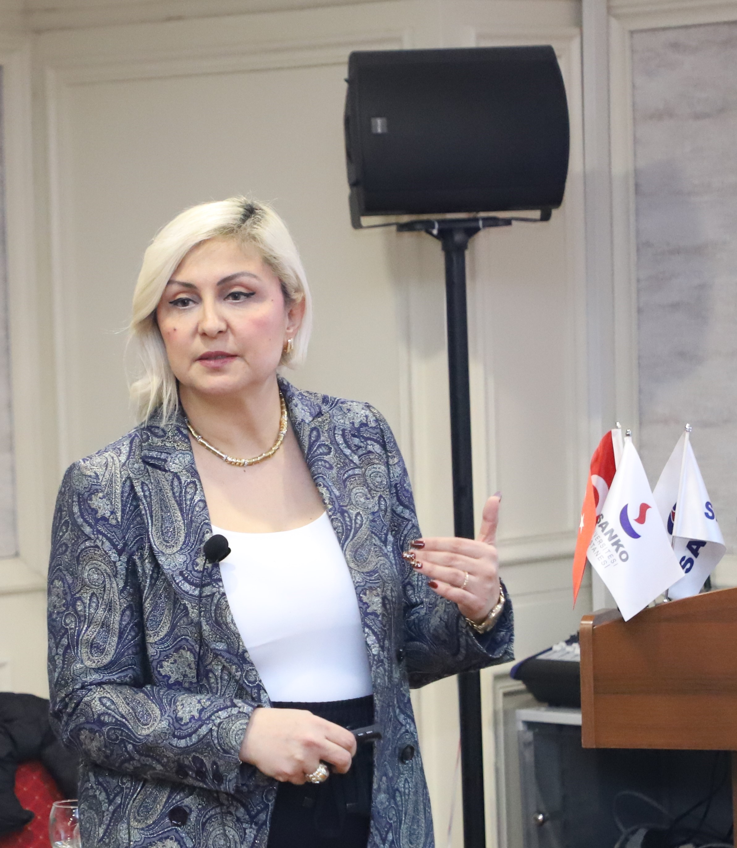 Prof. Dr. Mehtap Akdoğan