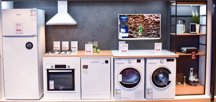 Almanya merkezli teknoloji devi Bosch, ekonomik sıkıntıların etkilerini işçi çıkarmalarıyla hissettirmeye devam ediyor. Krizin şirkette istihdam sorunlarına yol açtığı belirtilerek, yüzlerce kişinin işten çıkarılacağı açıklandı.

