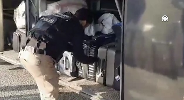 Gaziantep Otoyolunda Önemli Operasyon! Uyuşturucu Sevkiyatı Engellendi!