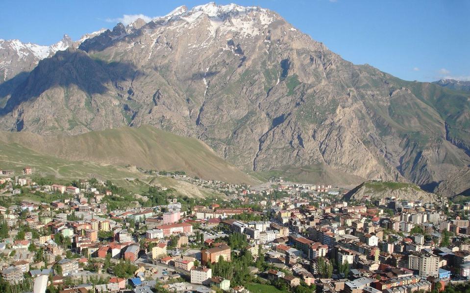 Deprem sonrasında ilk incelemelere göre herhangi bir olumsuz durum yaşanmadı. Ancak, ekiplerin bölgedeki saha çalışmaları devam ediyor.