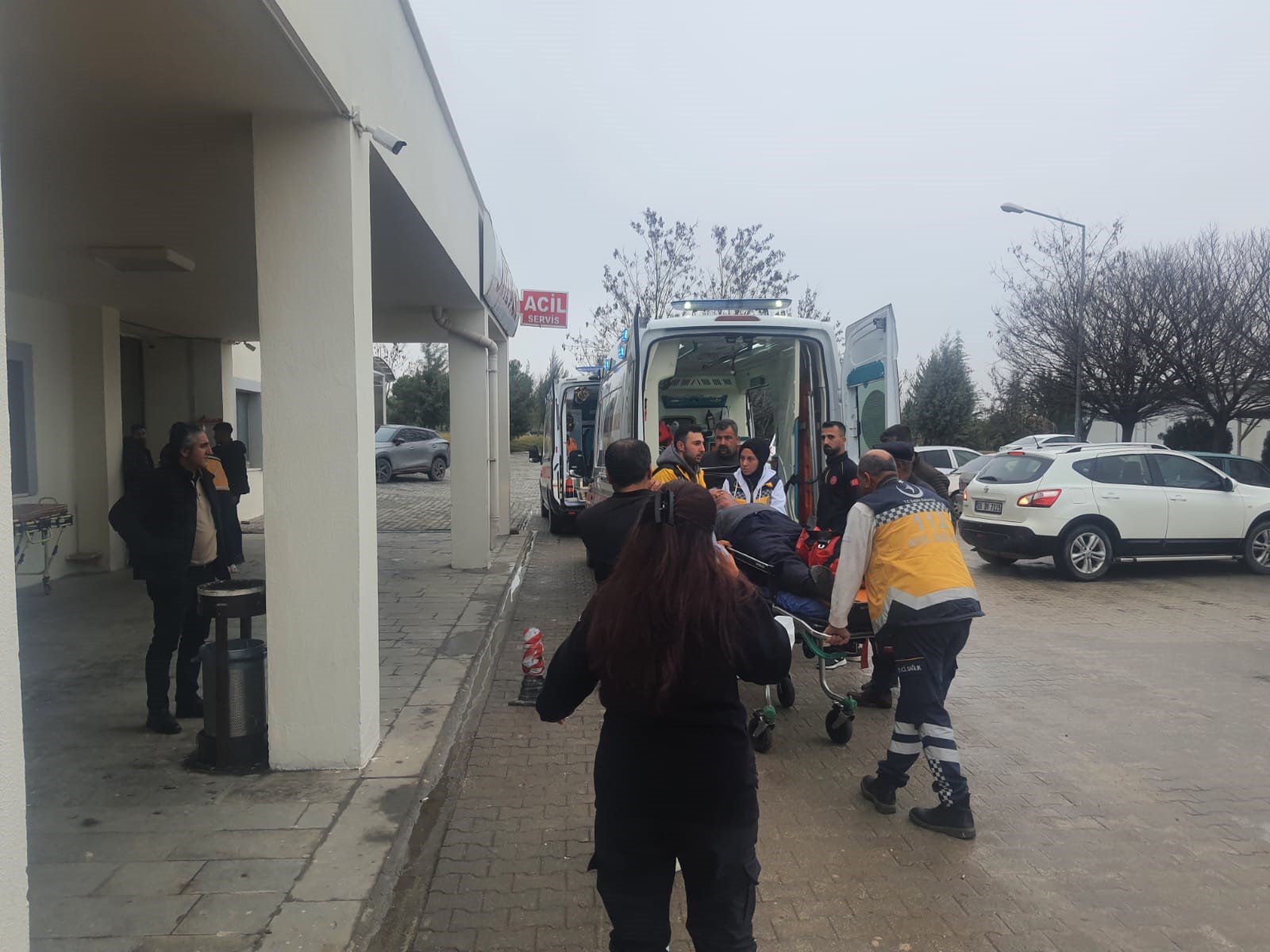 Yaralıların hastaneye kaldırılması! 