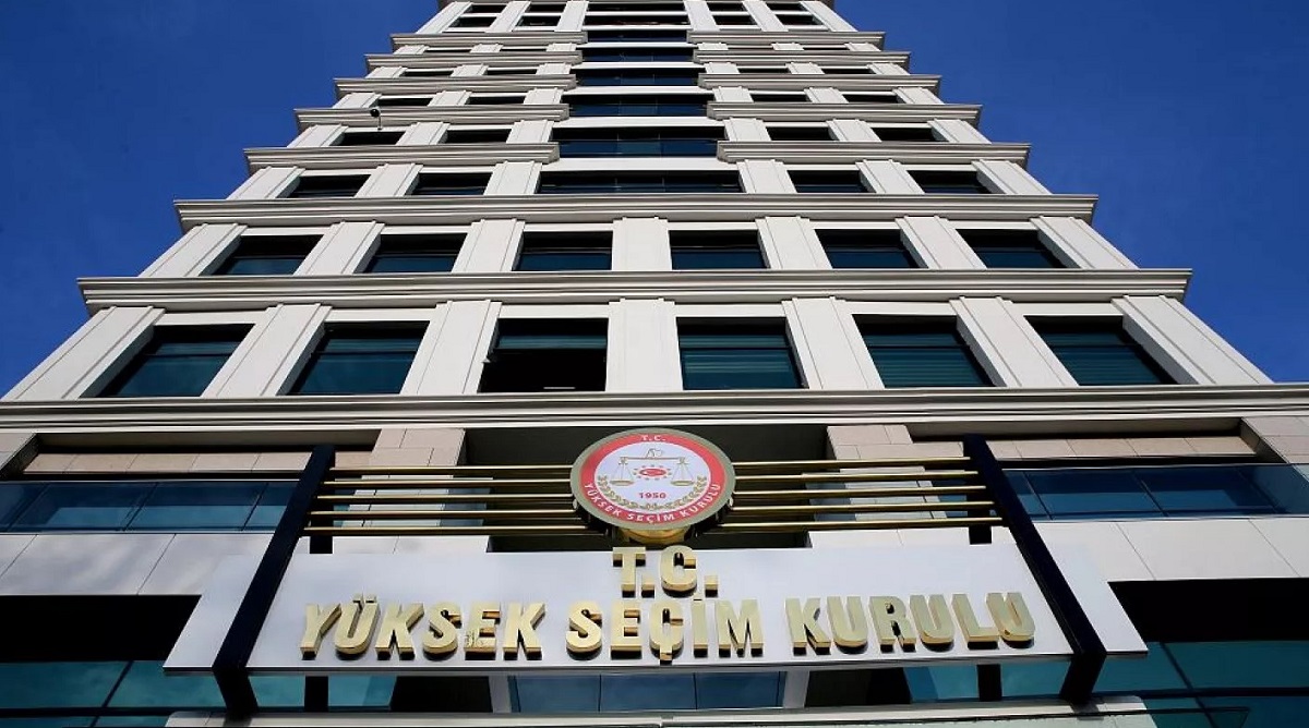 Seyyar Sandık Oluşturma 12 Şubat'ta Başlayacak
İlçe seçim kurulları, hastalığı veya engeli sebebiyle yatağa bağımlı seçmenlerin seyyar sandıklara işlenmesine ve ilişkilendirileceği sandık kurulunun belirlenmesine 12 Şubat'ta başlayacak.
