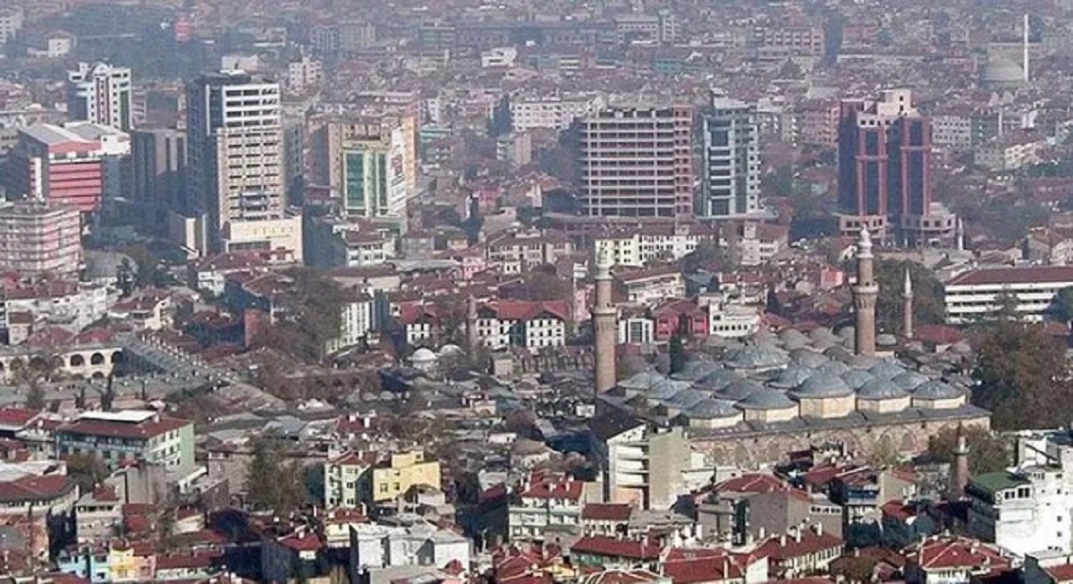 GÜÇLÜ YANLARINIZI VURGULAMAK
Sizin gibi potansiyel alıcıların olabileceği durumlarda, güçlü yanlarınızı vurgulamak önemlidir. Nakit alıcı olmanız veya esnek taşınma tarihleri sunmanız, sizi diğer alıcılardan ayıran özelliklerdir.
