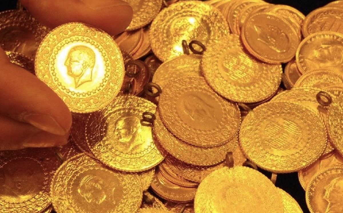ALTIN YATIRIMLARINDA GÜVENLİK SORUNU!
Fiyat artışlarının ardından altın yatırımlarını değerlendirmek isteyen vatandaşlar, kuyumculardan alışveriş yaparken dikkatli olmalı. Bazı kuyumcular, özellikle seri numarası veya barkod bulunmayan kesme altınları geri almama kararı aldı. Bu durum, altın yatırımcılarını dolandırıcılık riskiyle karşı karşıya bırakabilir.
