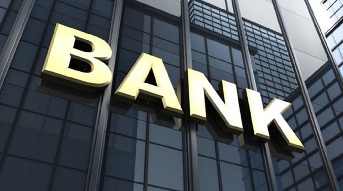 GÜVENLİK SORUNU VE KAPATILAN ŞUBELER
Güvenlik sistemindeki aksaklık nedeniyle Deutsche Bank ve Postbank'ın şubeleri, saatlerce müşterilere kapalı kaldı. Müşteriler, banka şubelerine gittiklerinde beklenmedik bir durumla karşılaştılar ve işlemlerini gerçekleştiremediler. Bu durum, özellikle acil finans ihtiyaçları olan müşteriler arasında ciddi bir rahatsızlık yarattı.

