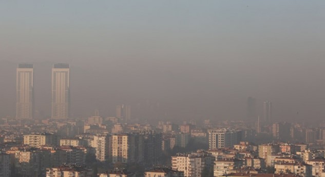 GAZİANTEP’TEN 2 BÖLGE LİSTEDE
Bu kapsamda Türkiye'de hava kirliliğinin en yüksek olduğu 20 bölge sırasıyla şöyle; İskenderun (Hatay), Kadıköy-Göztepe (İstanbul), Iğdır Merkez, Osmaniye Merkez, Elbistan (Kahramanmaraş), Kadirli (Osmaniye), Karatay (Konya), Nazilli (Aydın), Nilüfer (Bursa), Kestel (Bursa), Merkez Ulupark (Manisa), Karatay-Karkent (Konya), Akdeniz-İstiklal (Mersin), Muş Merkez, Şahinbey-Beydilli (Gaziantep), Hakkari Merkez, Aydın Merkez, Batman Merkez, Şahinbey-GaskiD6 (Gaziantep), Denizli Merkez.
