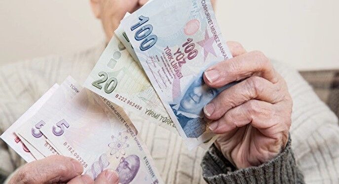 İZMİR BÜYÜKŞEHİR BELEDİYESİ'NDEN 25 BİN EMEKLİYE NAKDİ DESTEK
İzmir Büyükşehir Belediye Başkanı Tunç Soyer, yerel seçim öncesinde İzmir'deki 25 bin ihtiyaç sahibi emekliye Ramazan Bayramı öncesi bin 500 TL nakdi destek sağlayacaklarını duyurdu. Bu destekle binlerce emeklinin bayram öncesinde maddi sıkıntılarını bir nebze olsun hafifletecek.
