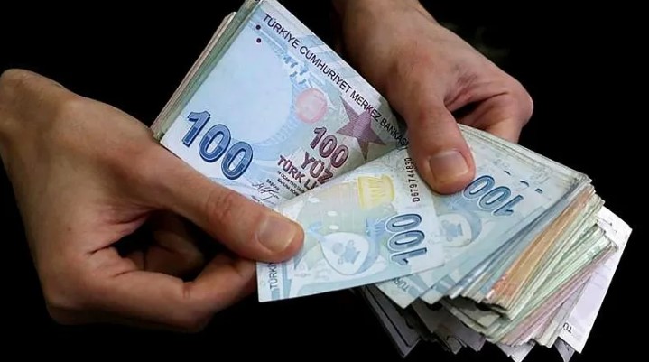SON ÇAĞRI: "15 HAZİRAN 2024 YAKLAŞIYOR, HESAPLARINIZI KORUMAK İÇİN HAREKETE GEÇİN!"
Bankalardaki "uykuda" olan hesaplar için yapılan bu son çağrı, hesap sahipleri ve mirasçıları için harekete geçme zamanının geldiğini gösteriyor. 15 Haziran 2024 tarihi yaklaşıyor ve hesaplarınız için atılacak adımlar, finansal varlıklarınızı korumanın anahtarı. Unutmayın, bu süreci ihmal etmek, varlıklarınızın risk altında olmasına neden olabilir.
