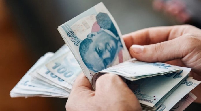 Ramazan bayramına özel olarak yapılan bu artış, emekliler arasında memnuniyetle karşılandı ve bayram coşkusunu daha da artıracak gibi görünüyor.