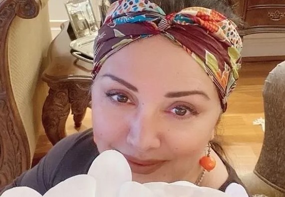 Esra Ceyhan'ın hayranları, sevilen sunucunun değişimini ve güncel hayatını sosyal medya üzerinden yakından takip ediyor.