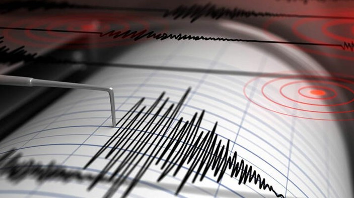 VATANDAŞLARDA PANİK
Deprem, bölgedeki bazı vatandaşlarda panik yarattı. Depremi hisseden insanlar, sosyal medyada ve yerel haber kaynaklarında deneyimlerini paylaştı. Yaşanan panik durumuna rağmen, AFAD'ın yaptığı açıklama depremin ciddi bir risk oluşturmadığını vurguladı.
