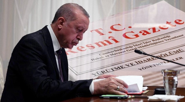Erzincan'ın İliç ilçesindeki Çöpler Altın Madeni'nde meydana gelen toprak kayması faciasının ardından, Enerji ve Tabii Kaynaklar Bakanlığı'nda önemli görev değişiklikleri yaşandı. Cumhurbaşkanı Recep Tayyip Erdoğan'ın imzasıyla Resmi Gazete'de yayımlanan kararlarla bir Türkiye Kömür İşletmeleri Kurumu Genel Müdür Yardımcısı, bir Maden Tetkik ve Arama Genel Müdür Yardımcısı ile üç Maden ve Petrol İşleri Genel Müdür Yardımcısı görevden alındı. İşte detaylar: