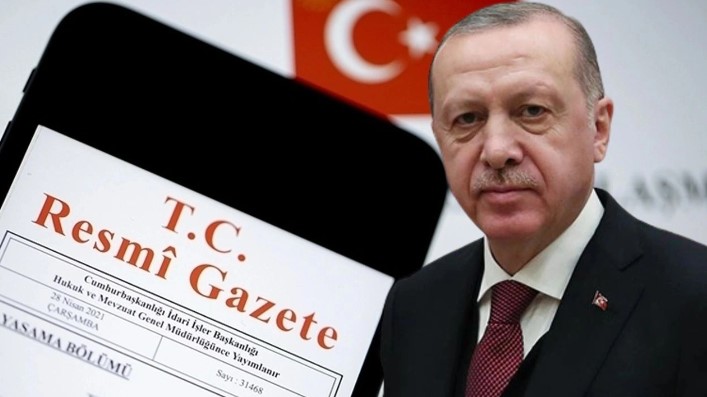 FACİA SONRASI BAKANLIKTA GÖREV DEĞİŞİKLİKLERİ
Erzincan'ın İliç ilçesindeki maden faciasının ardından Enerji ve Tabii Kaynaklar Bakanlığı'nda yaşanan görev değişiklikleri dikkat çekti. Toprak kayması sonucu meydana gelen faciada alınan tedbirler kapsamında, 5 genel müdür yardımcısı görevden alındı.
