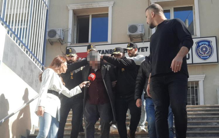 OLAYIN MEYDANA GELDİĞİ SİTEDE KORKUNÇ KATLİAM
Ümraniye Fatih Sultan Mehmet Mahallesi'nde bulunan bir sitede meydana gelen olayda, Suat Güney isimli şahıs, dini nikahlı eşi Yasemin Ünlü ve aynı sitede farklı dairelerde yaşayan kızları Zeliha (31) ve Mine Güney'i (30) silahla vurarak acımasızca öldürdü. Olayın ardından Suat Güney, hızla siteden uzaklaştı.

