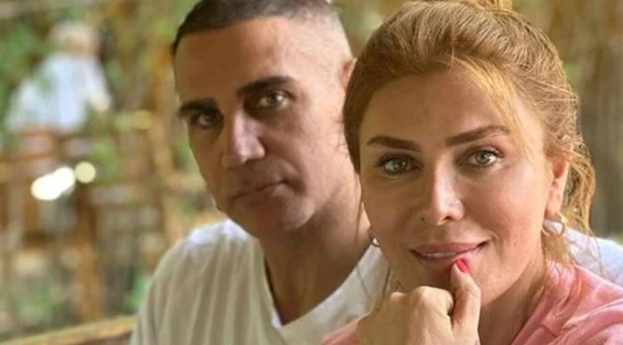 ACİL AMELİYAT KARARI
Müge Dağıstanlı'nın paylaştığı habere göre, şarkıcı Doğuş'un sağlık durumu ciddiyet arz ediyor. Yapılan kontroller sonucunda acil bir ameliyat geçirmesi gerektiği belirlendi. Sanatçının hastanede alınan tedavisinin ardından acil bir ameliyata alınacağı bildirildi.
