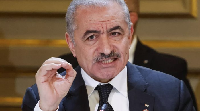 ISTIYYE'NİN İSTİFASI: 20 ŞUBAT SALI GÜNÜ BİLDİRİLDİ
Başbakan Iştiyye, istifasını 20 Şubat Salı günü Devlet Başkanı Abbas'a sözlü olarak iletti. Iştiyye'nin istifası, Filistin hükümetinde önemli değişikliklerin habercisi olarak değerlendiriliyor.
