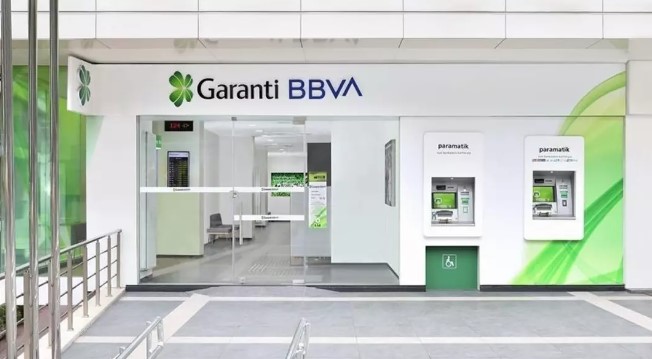 GARANTİ BBVA
Garanti BBVA'dan emekli maaşı alanlar, 7.500 TL'ye varan nakit promosyon ve 1.000 TL bonus fırsatından yararlanabilecekler.
Garanti BBVA tarafından yapılan açıklamada 8 bin 500 tl kampanyası vatandaşlara duyuruldu. "Emekli Promosyon Kampanyası geçerlilik tarihi 1 - 29 Şubat 2024’tür. Bankamız Kampanya Koşullarını değiştirme hakkını saklı tutar. Siz de emekli maaşınızı Garanti BBVA’dan alarak, 7.500 TL'ye varan nakit promosyona ek, kredi kartı ile 500 TL harcamanıza 1.000 TL bonus fırsatını kaçırmayın."

