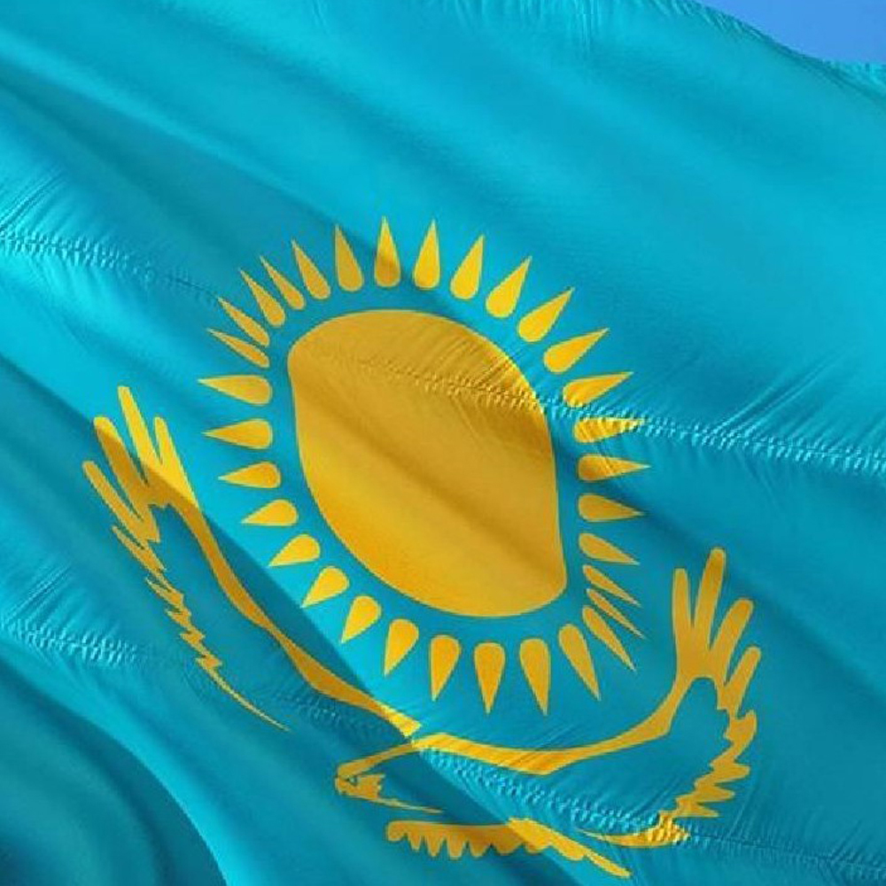 Kazakistan Bayragi